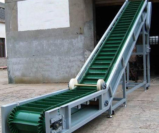 輸送機(jī)